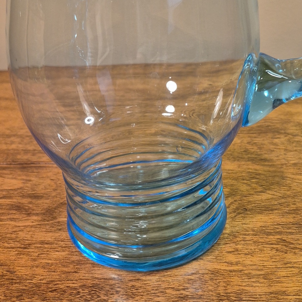 VINTAGE MCM 1970s Aqua Blue Glass Pitcher & Set of 4 Matching Glass Tumblers - Picture 13 of 17